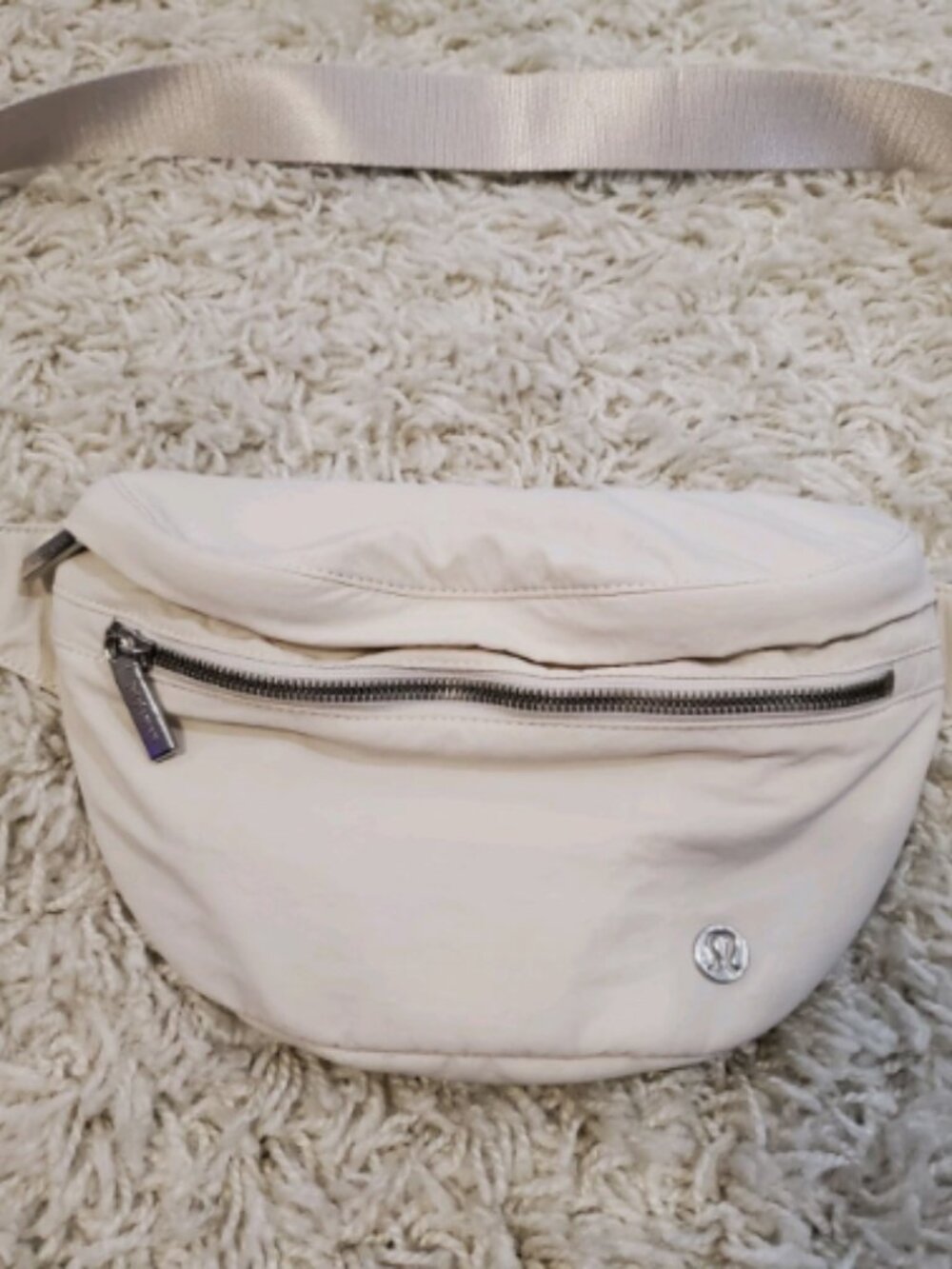 Lululemon City Adventurer Belt Bag 2.5 L Tan/Beige Color Crossbody Bag Unisex